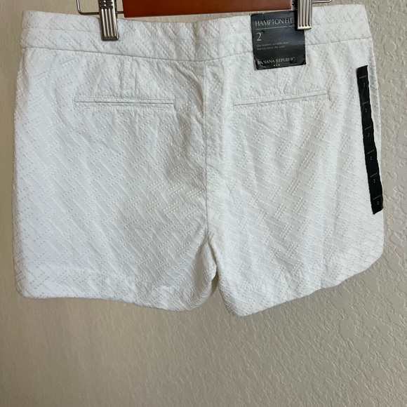 Banana Republic Hampton Fit Shorts | white | 2 - Picture 2 of 12